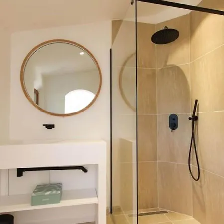 Holiday home Majestic In With Private Pool *